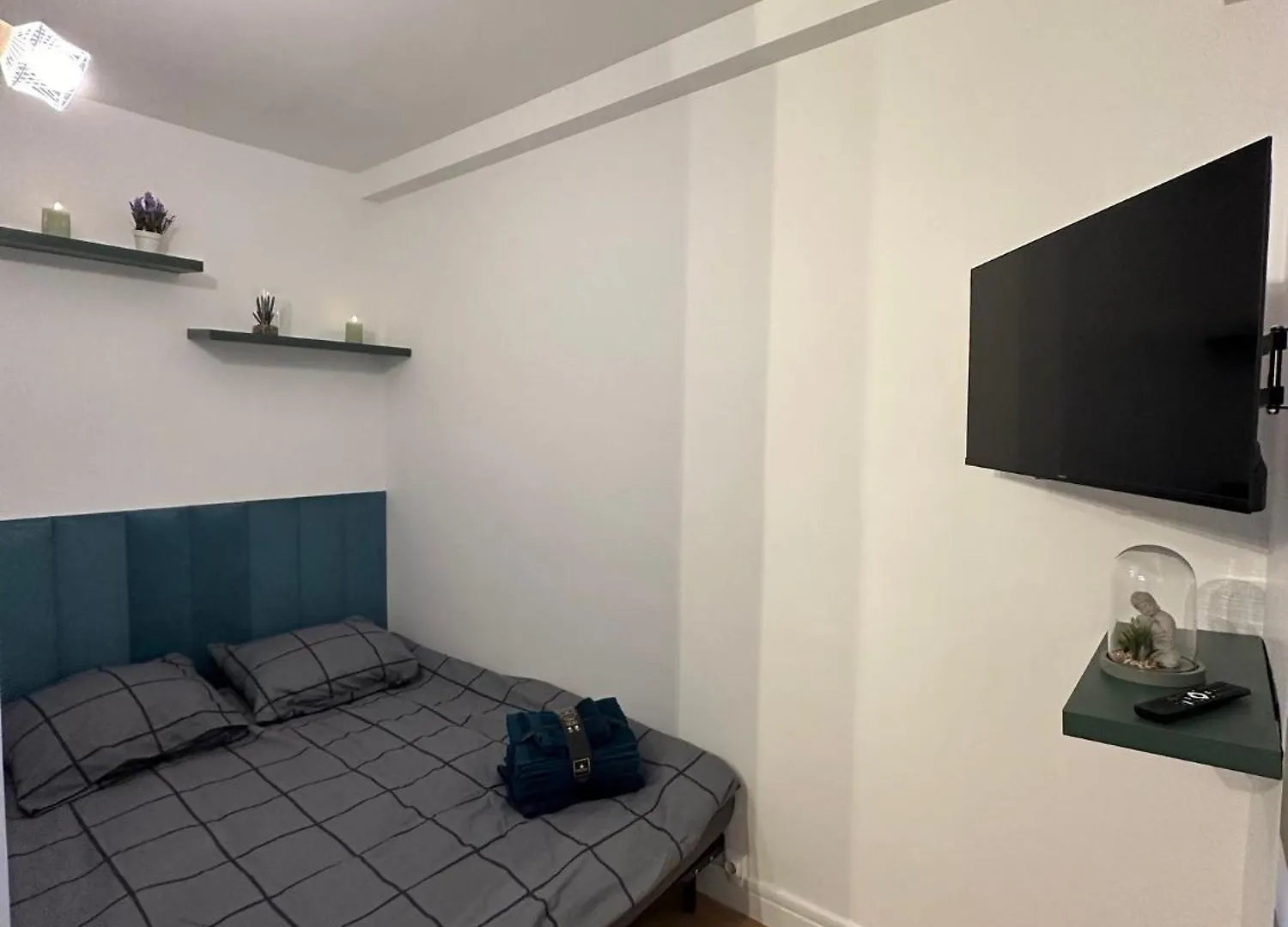 Brand New Apartment - Heart Of Paris 17 France